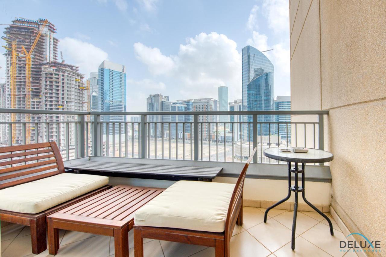 Neat 1Br At Claren Tower 1 Downtown Dubai By Deluxe Holiday Homes Exteriör bild